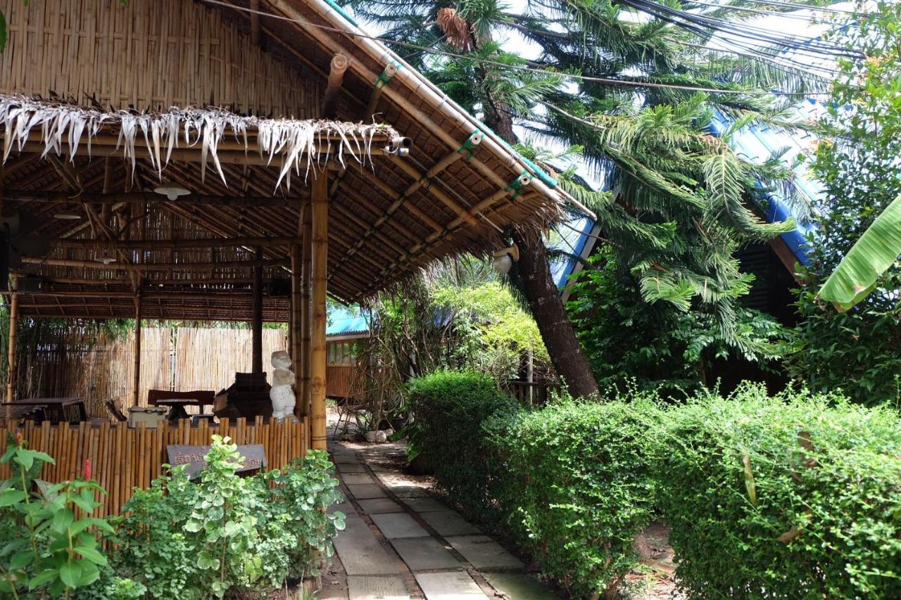 Ruennamyen Resort Amphawa Samut Songkhram Exterior photo