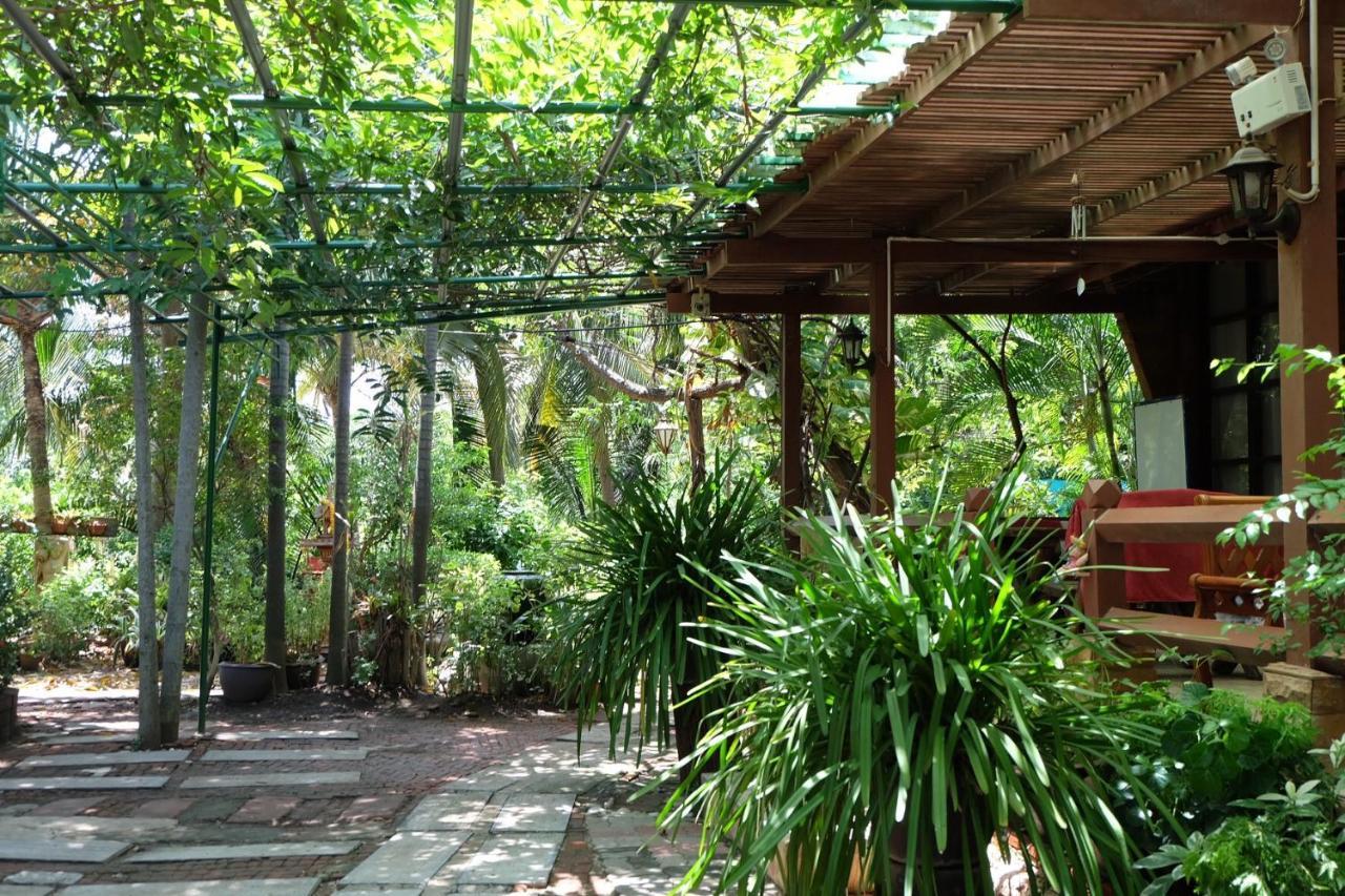 Ruennamyen Resort Amphawa Samut Songkhram Exterior photo