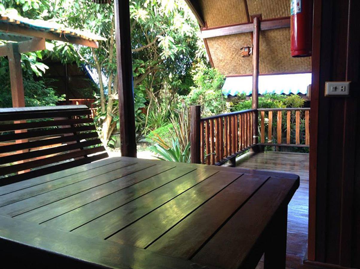 Ruennamyen Resort Amphawa Samut Songkhram Exterior photo