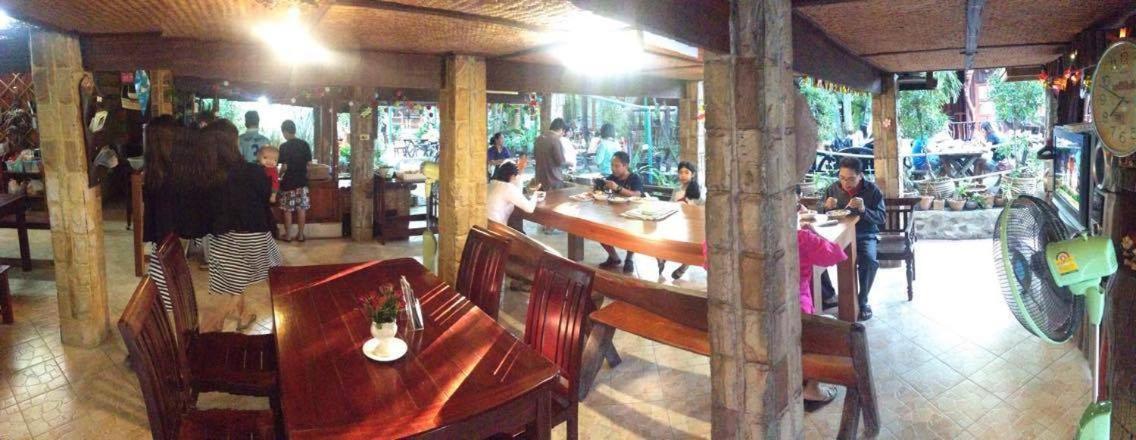 Ruennamyen Resort Amphawa Samut Songkhram Exterior photo